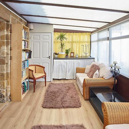 Host & Stay - The Arches Cottage Brotton Екстер'єр фото