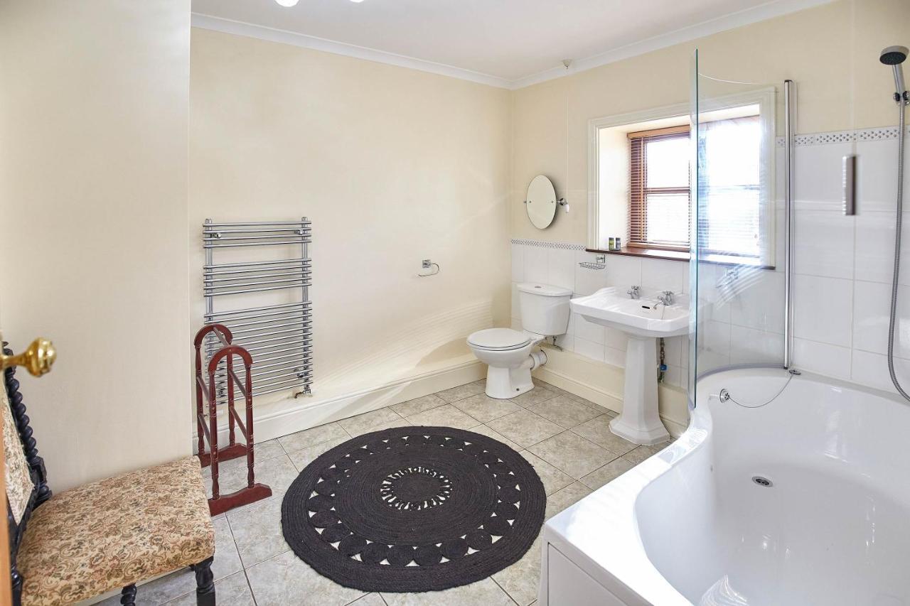 Host & Stay - The Arches Cottage Brotton Екстер'єр фото