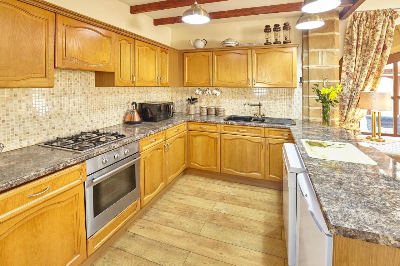 Host & Stay - The Arches Cottage Brotton Екстер'єр фото