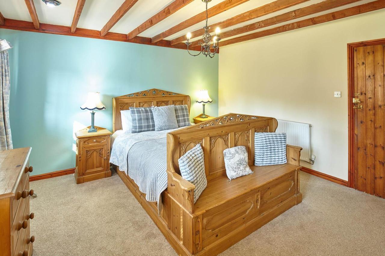 Host & Stay - The Arches Cottage Brotton Екстер'єр фото