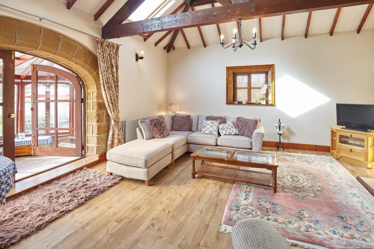 Host & Stay - The Arches Cottage Brotton Екстер'єр фото